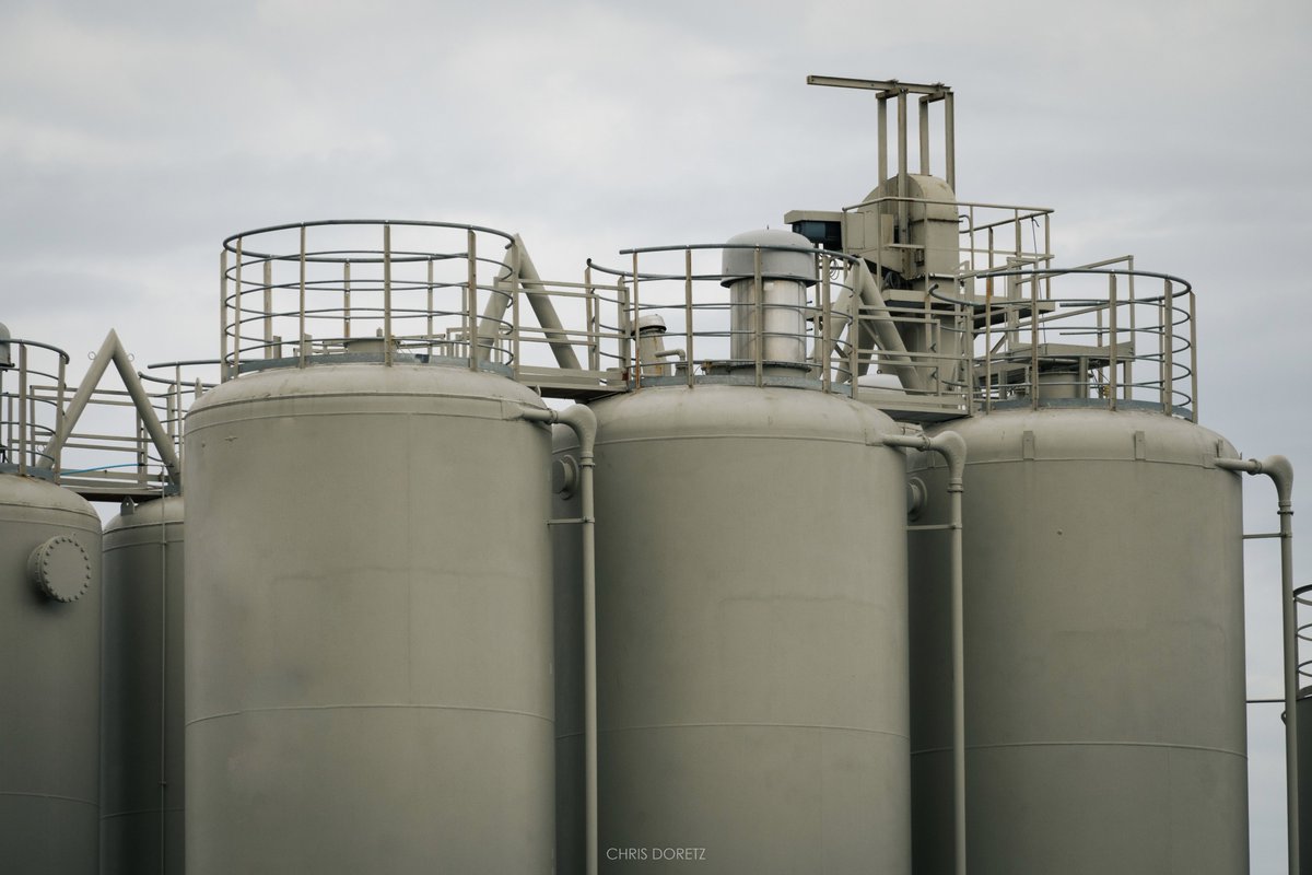 cdoretz's tweet image. Industrial Silos #photography #photooftheday #industrial #industry