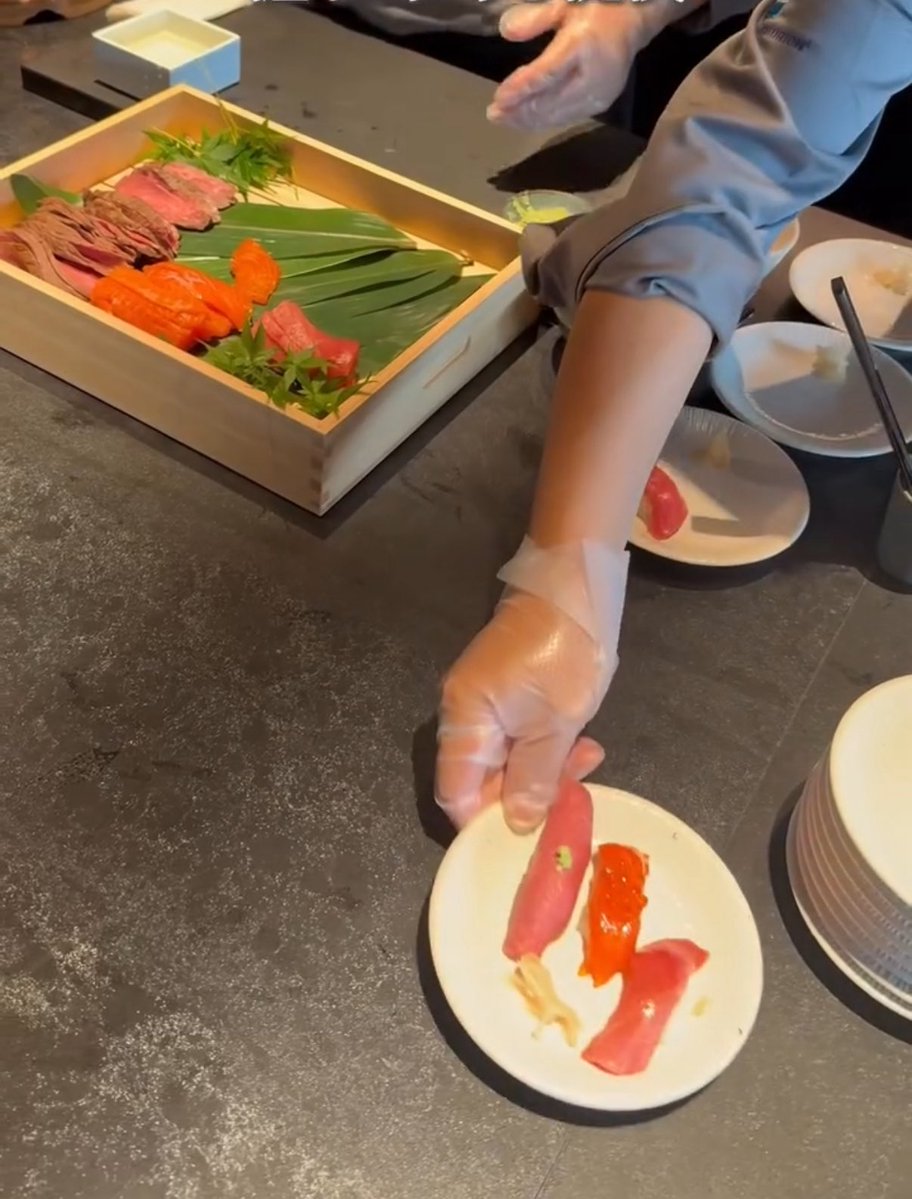 RetonKao's tweet image. 🎉アメックスの羽田空港ラウンジがついにオープン!
📍国際線T3ターミナル内
🍽️ 宮崎県産・尾崎牛
🍣 握りたて寿司バーも!
本当に最高の空間…✨
いよいよ明日、7月16日正式オープン!
#羽田空港 #アメックスラウンジ #旅行好き #空港ラウンジ