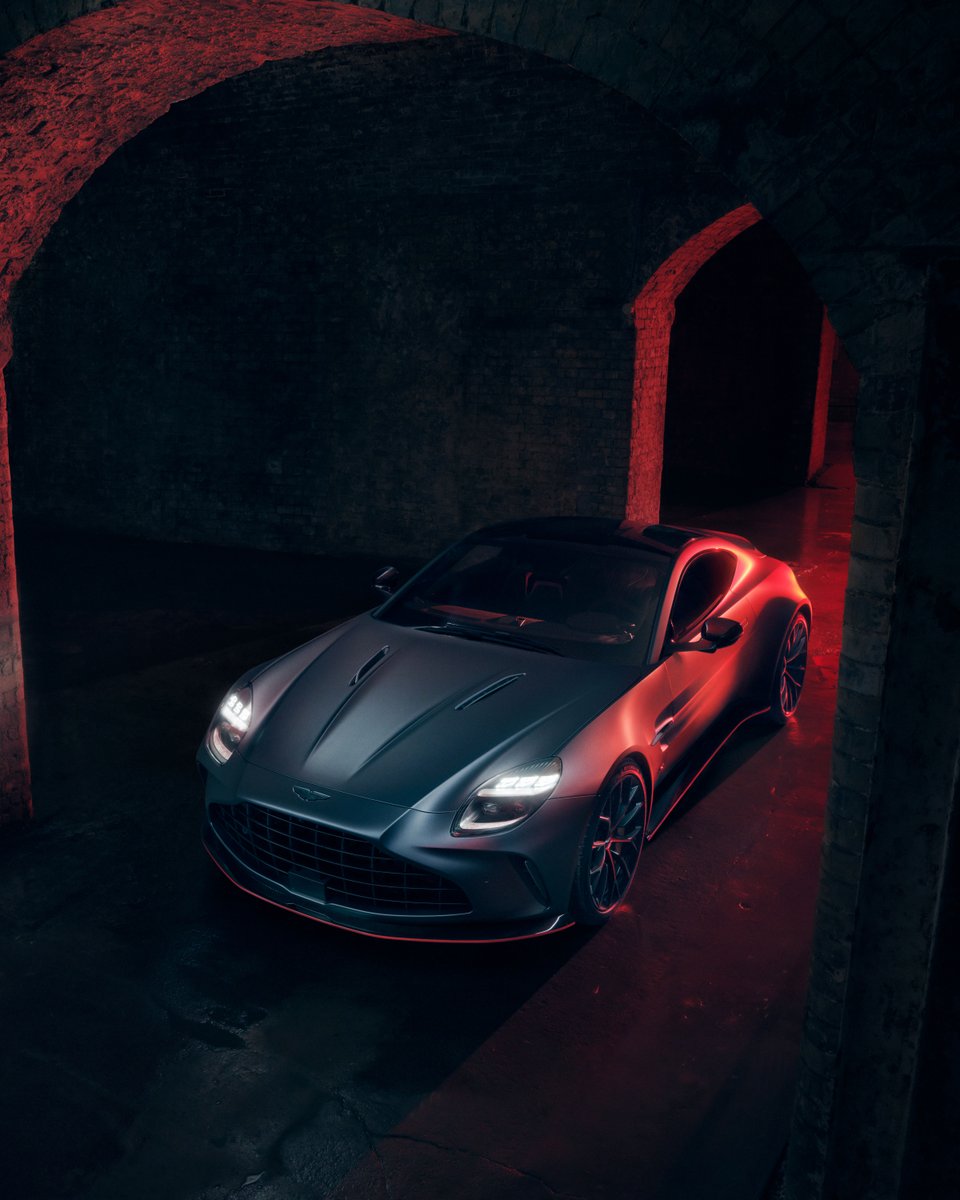 astonmartin's tweet image. Unrelenting. Undiluted. Unrivalled.
Discover Vantage S: bit.ly/4nss1z8
#AstonMartin #VantageS #THRILLDRIVEN