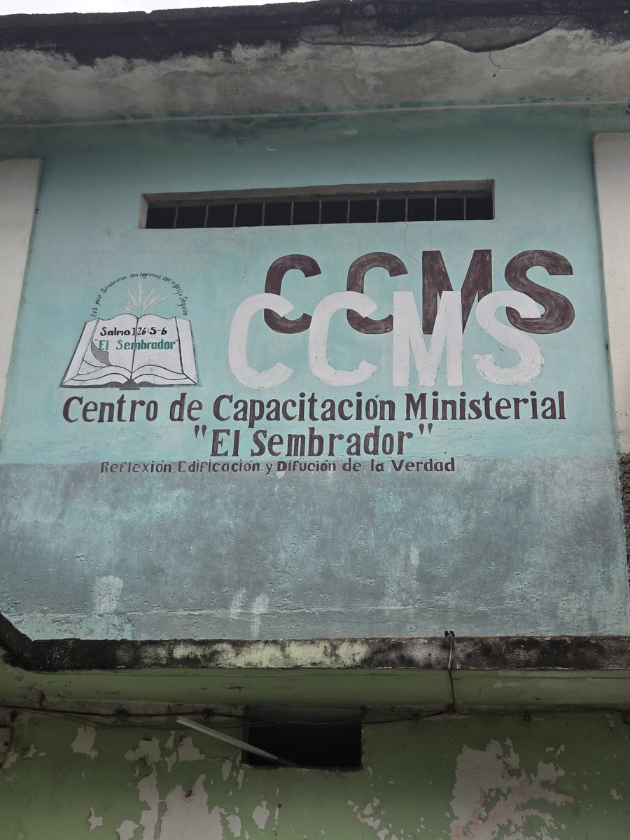 WVPitt's tweet image. Spending the day in the shadows of the Sierra Madre Occidental with our IPAR brothers in the southern part of San Luis Potosi state, in the town of Huichihuayan.