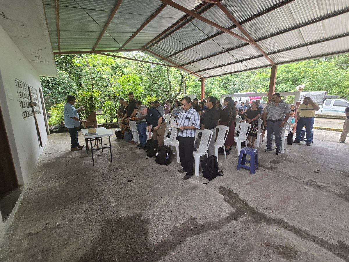 WVPitt's tweet image. Spending the day in the shadows of the Sierra Madre Occidental with our IPAR brothers in the southern part of San Luis Potosi state, in the town of Huichihuayan.