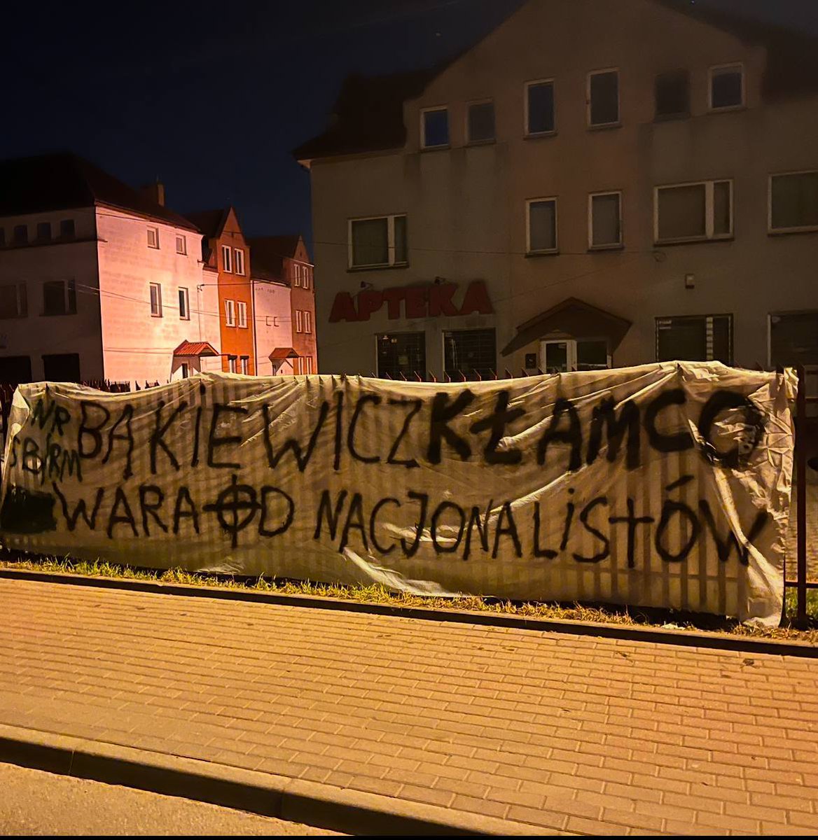 Gibi1161's tweet photo. @siejkosky Co wy kurwa wiecie https://t.co/OjyXA1lwxc