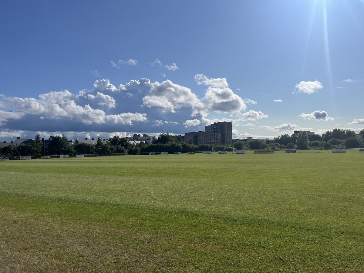 We’ve touched down at <a href="/TheMun244/">Ballymun Utd FC</a> for tonight’s international pre-season clash in Ireland! 🇮🇪 

#UpTheBucks | #TeamBuxton