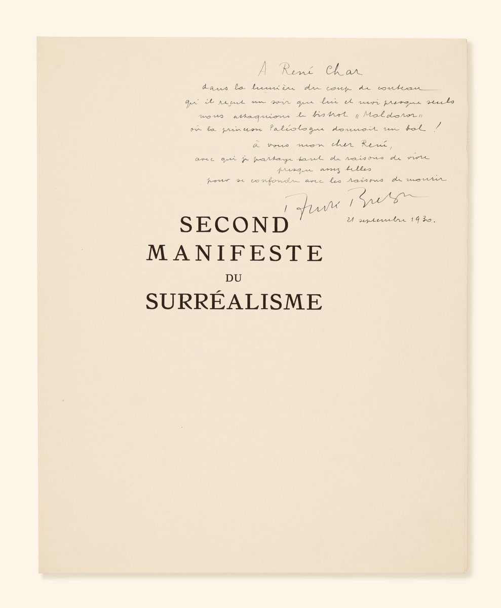 onurbayazit_'s tweet image. rené char’ın nüshası; andré breton’un, comte de lautréamont’un onurunu savunmak üzere “maldoror” barına yaptıkları baskını anımsatan muhteşem el yazısı ithafıyla:
“rené char’a, bir akşam neredeyse yalnız başımıza ‘maldoror’ meyhanesine saldırdığımızda aldığı bıçak darbesinin…