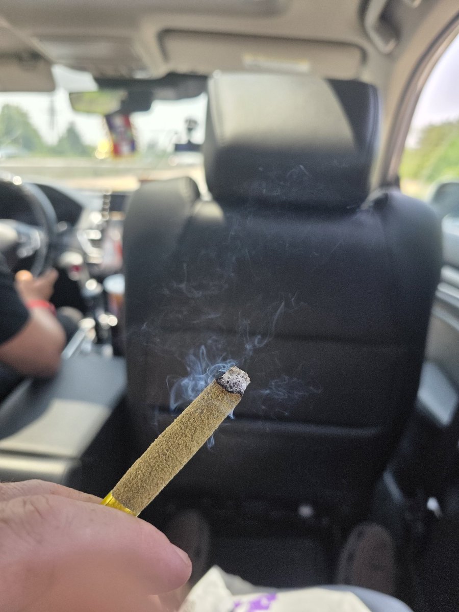 When U tip ths Uber driver 
A $100 to smoke on the 3 hour ride
