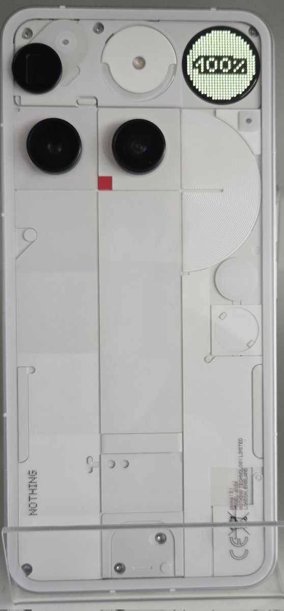 evleaks's tweet image. While there's certainly been some questioning of the choice to drop the Glyph lighting in favor of a small display on the back, at first glance the Glyph Matrix seems to offer more utility, especially if the widget selection continues to grow.