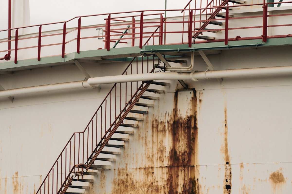 cdoretz's tweet image. Industrial tanks #photography #photooftheday #industrial #industry