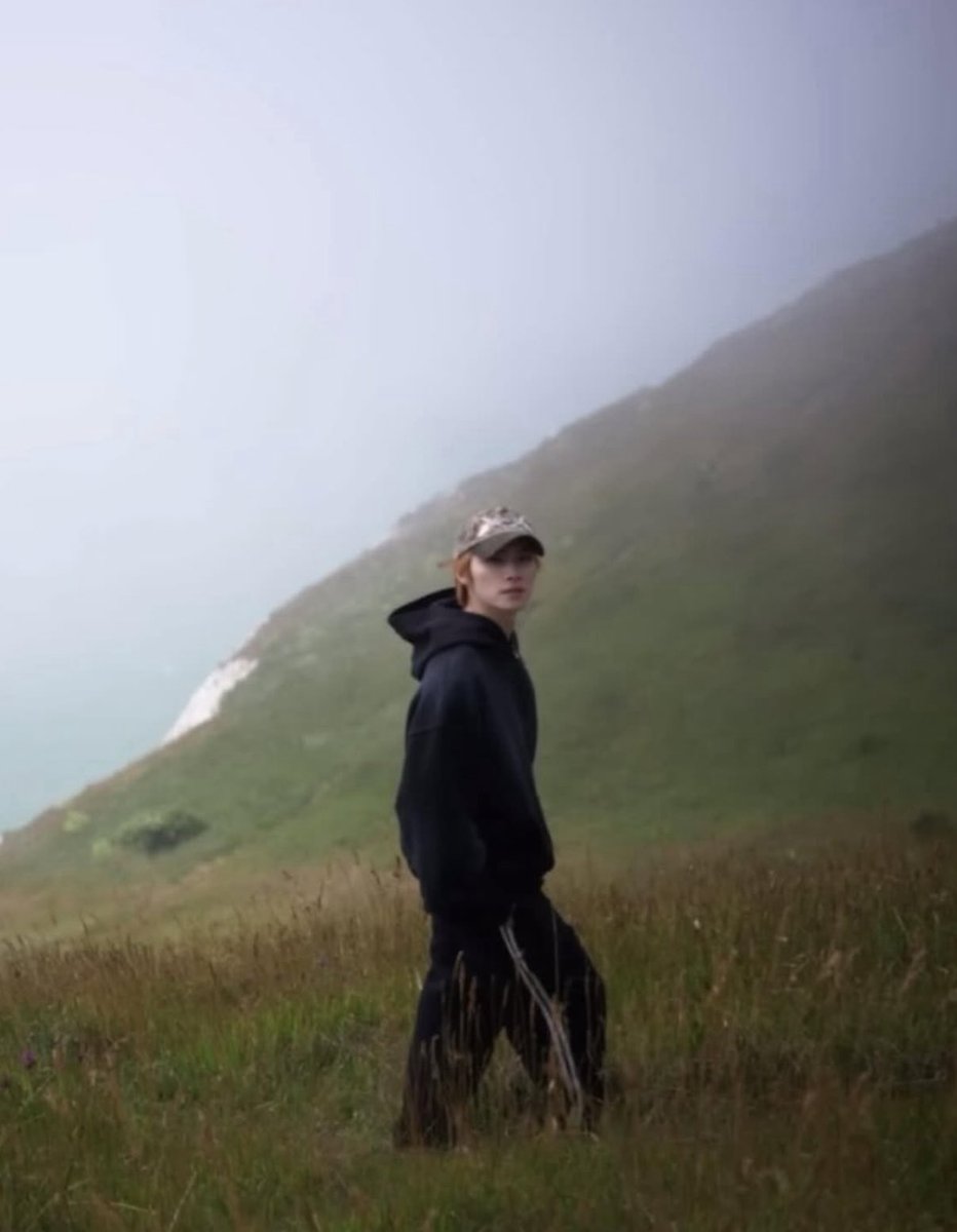 [PHOTOS - 15.07.2025]

Kun a publié des photos de Xiaojun (<a href="/Xiaojun_France/">🌿 Xiaojun France ☀️ | BIG BANDS</a>) qu’il a pris en Angleterre ! 

#TravelWithKUNsCloud 
#TravelToUKwithKUN #KUN #쿤 #钱锟 #WayV #威神V

🐟 | Kun France 🐻