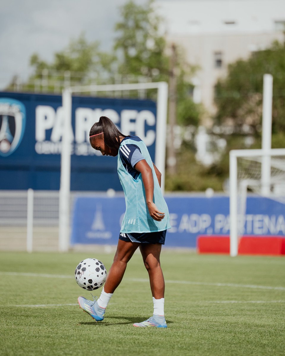 PFC_feminines's tweet image. 𝟐𝟎𝟐𝟓-𝟐𝟎𝟐𝟔 : 𝐃𝐚𝐲 𝟏 ☑️

🔵⚪️ #CertifiéParis