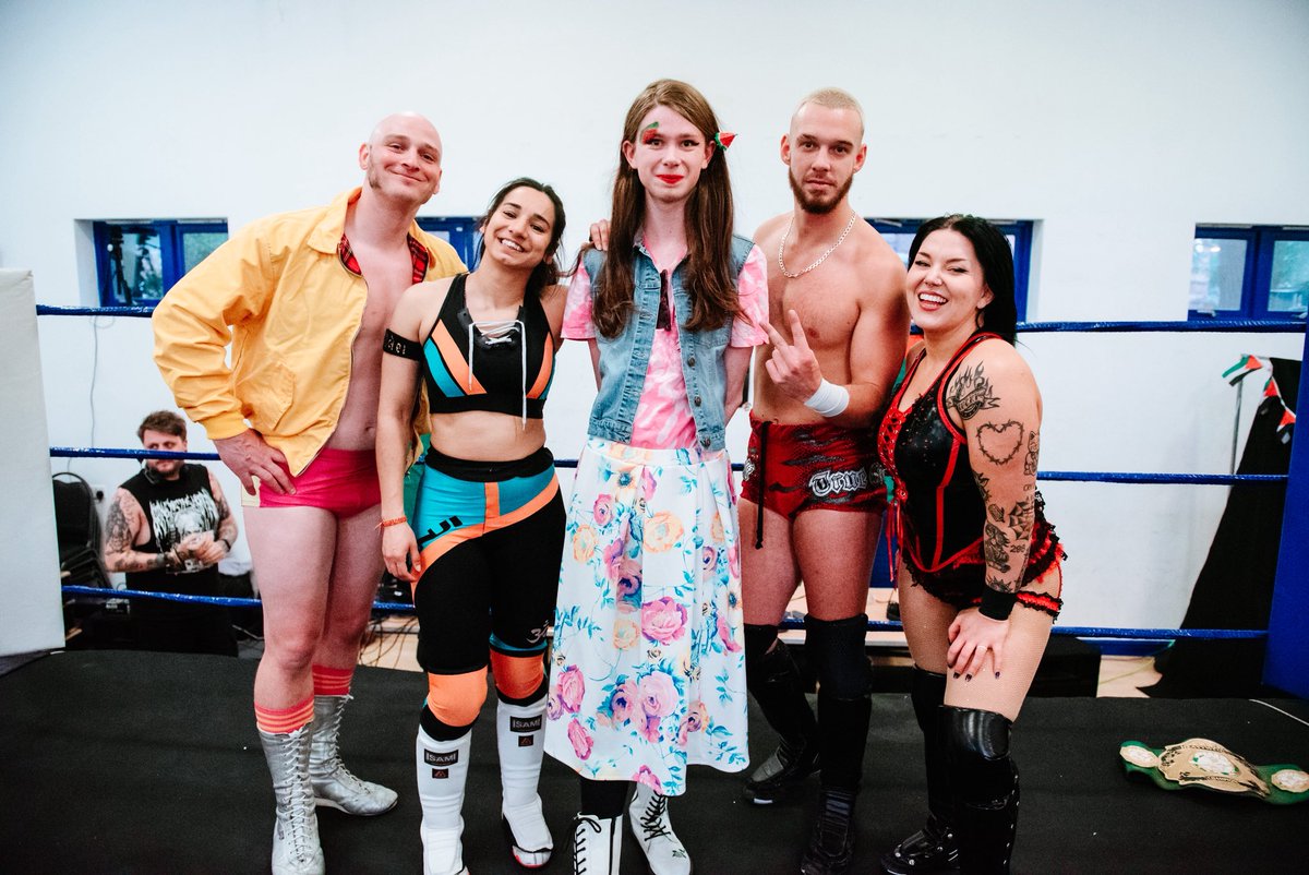 📸 In-Ring photos with Mills-dusa Complex, Jordon Breaks and Kanji from Justice 4 All are now available for HD download!

🔗 drive.google.com/drive/folders/…