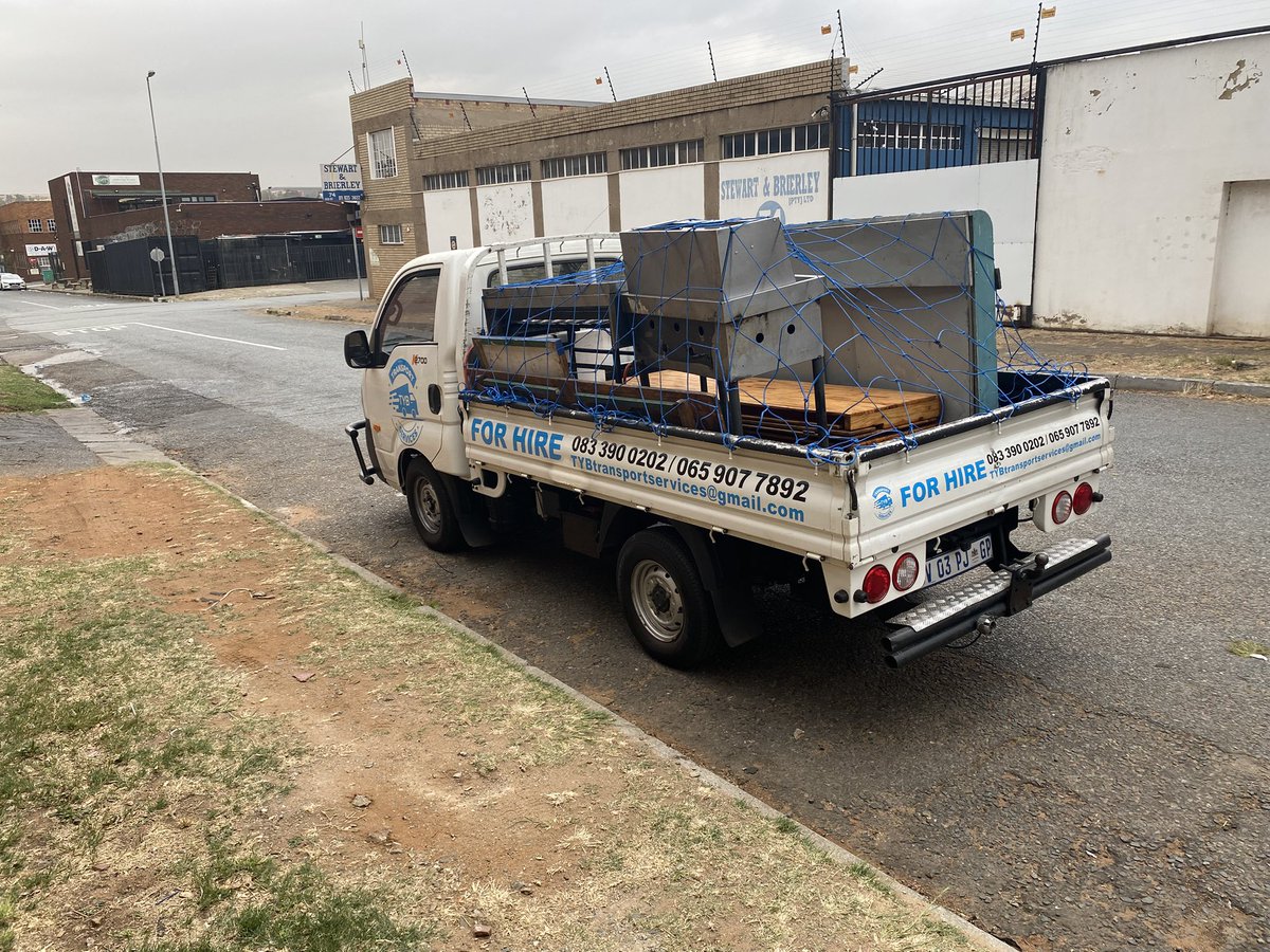 TYB_Transport's tweet image. Tyb Transport Service– your trusted partner for all things moving, furniture removal, and bulk deliveries! 🚛✨  

✅ Reliable &amp;amp; Affordable  
✅ Stress-Free Moving Experience  
📞 Call us today for a FREE quote!  
💬 065-907 7892/083-390 0202
#KhokhelaRamaphosa #PSLAwards25