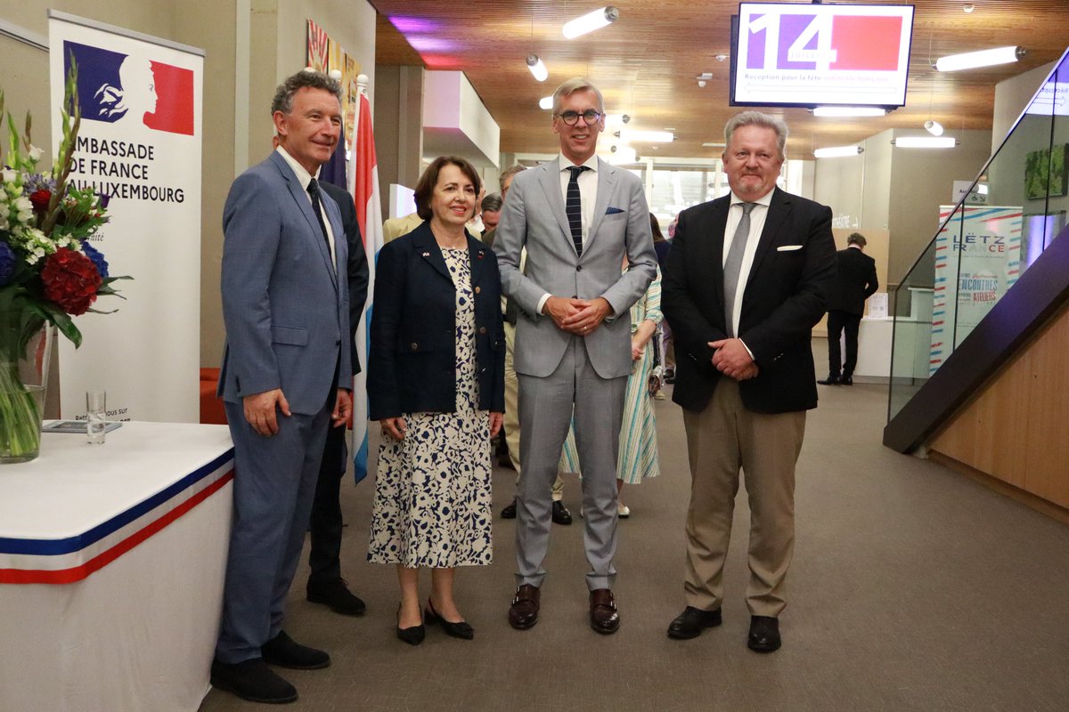 ✨ Célébration de la fête nationale 🇫🇷 hier au <a href="/lycee_vauban/">Vauban</a>, en partenariat avec la <a href="/regiongrandest/">Région Grand Est</a>  et en présence de son président, <a href="/Franck_LEROY_/">Franck LEROY</a>, du ministre des Affaires intérieures <a href="/LeonGloden/">Léon Gloden</a>, d’élus 🇱🇺et 🇫🇷, ainsi que de nombreux invités !
