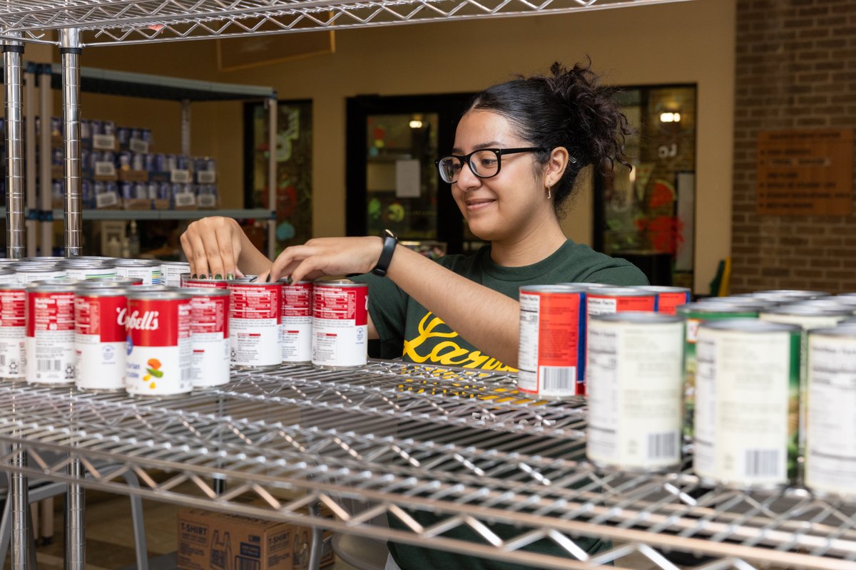 laredopalominos's tweet image. The Palomino Pantry is here for you! 🐴

Get free food, toiletries, class supplies and clothes at:

📍 Ft. McIntosh: Kazen Student Center, First
Floor (Monday–Thursday, 8 a.m. to 6 p.m.)
📍 South: Billy Hall Student Center, Ground
Floor (Monday–Thursday, 10 a.m. to 2 p.m.)