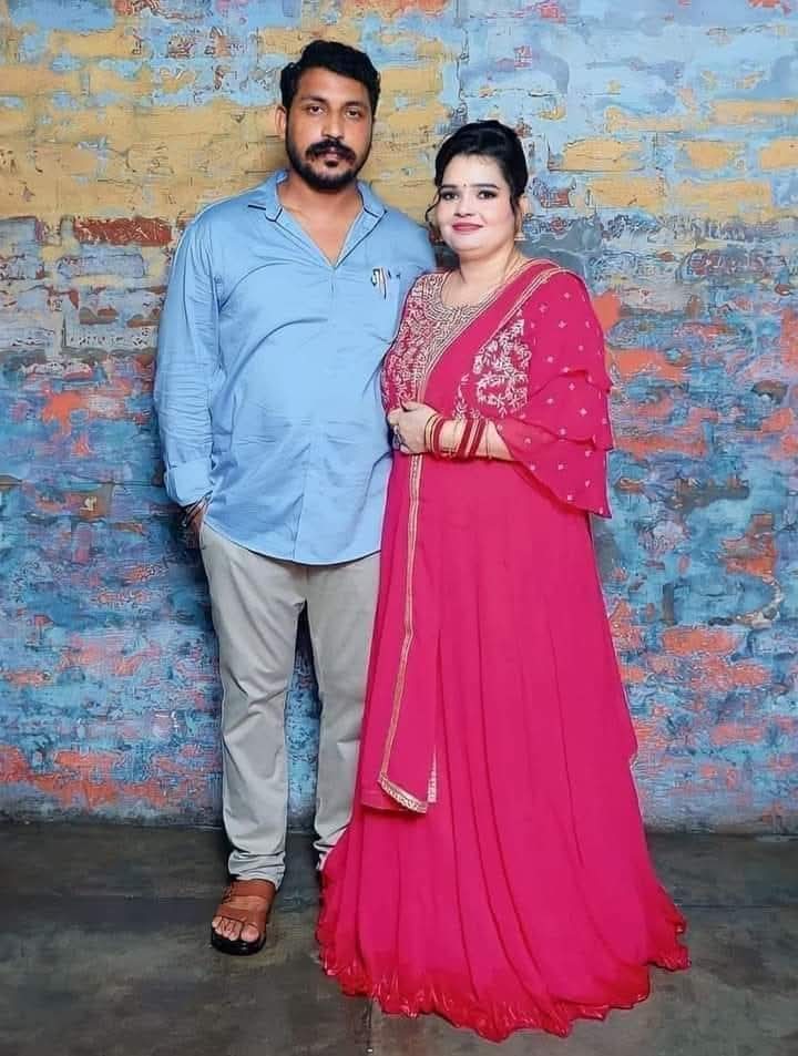 बड़े भैया <a href="/BhimArmyChief/">Chandra Shekhar Aazad</a> ji की जीवन संगिनी भाभीजी <a href="/Maytree_Aazad/">Maytree Singh Aazad</a> जी को जन्मदिन 🎂 की हार्दिक बधाई एवं मंगलकामनाएं।
आप दोनो हमेशा ऐसे हस्ते मुस्कुराते रहे और जीवन में आगे बढ़ते रहे?
जय भीम💝
मैं आपके अच्छे स्वास्थ्य एवं दीर्घायु जीवन की कामना करता हूं।