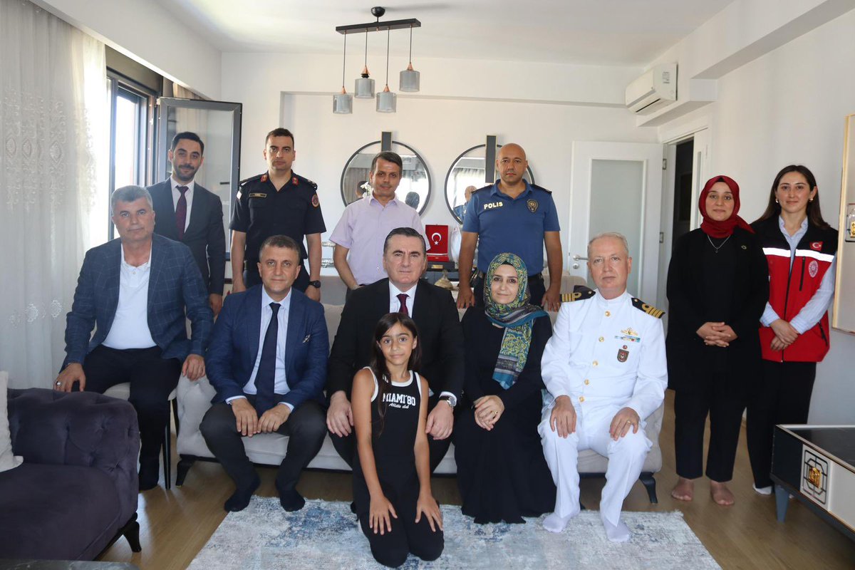 15 Temmuz Şehidimiz Yalçın Aran'ın değerli ailesine ziyarette bulunduk... 🇹🇷
#ZaferinAdıTürkiye
#İnancınAdıTürkiye
#15temmuzdemokrasivemillibirlikgünü