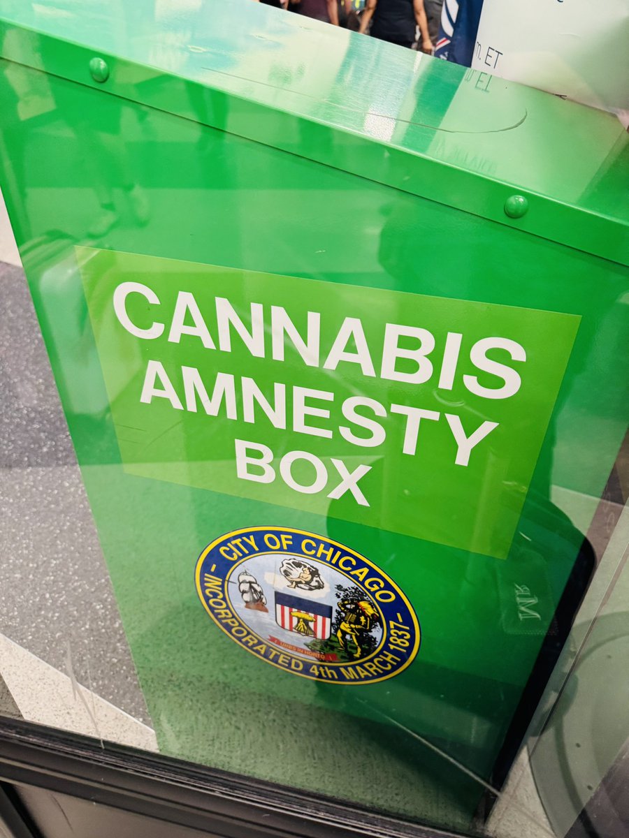 You know you’re in a fun city when they have weed trash cans at the airport. How much weed used to get thrown in the trash for them to need dedicated weed trash cans? 😂
