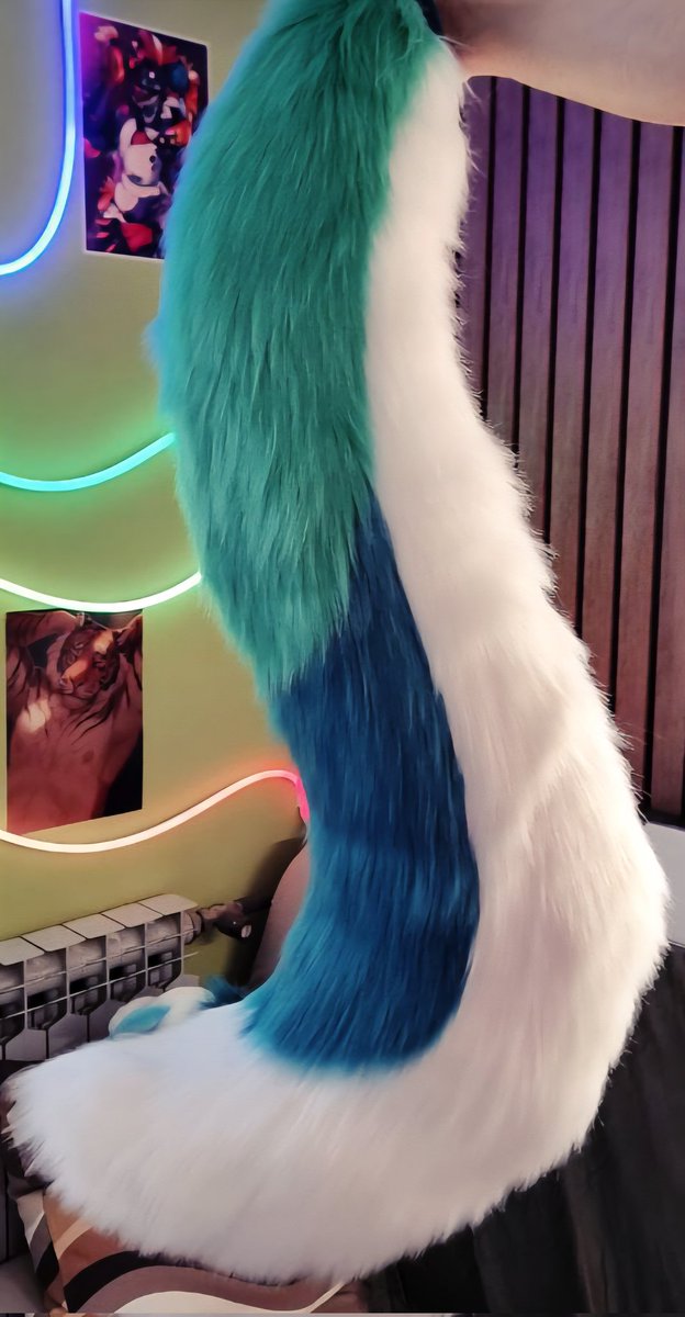 and with that first of my fursuit c0mms are ✨FINISHED!✨

I present, Hecks!! 🐟🐟
and I'm planning to open 2 slots after EF for 2 more partials like that :3

Greet him nicely :D