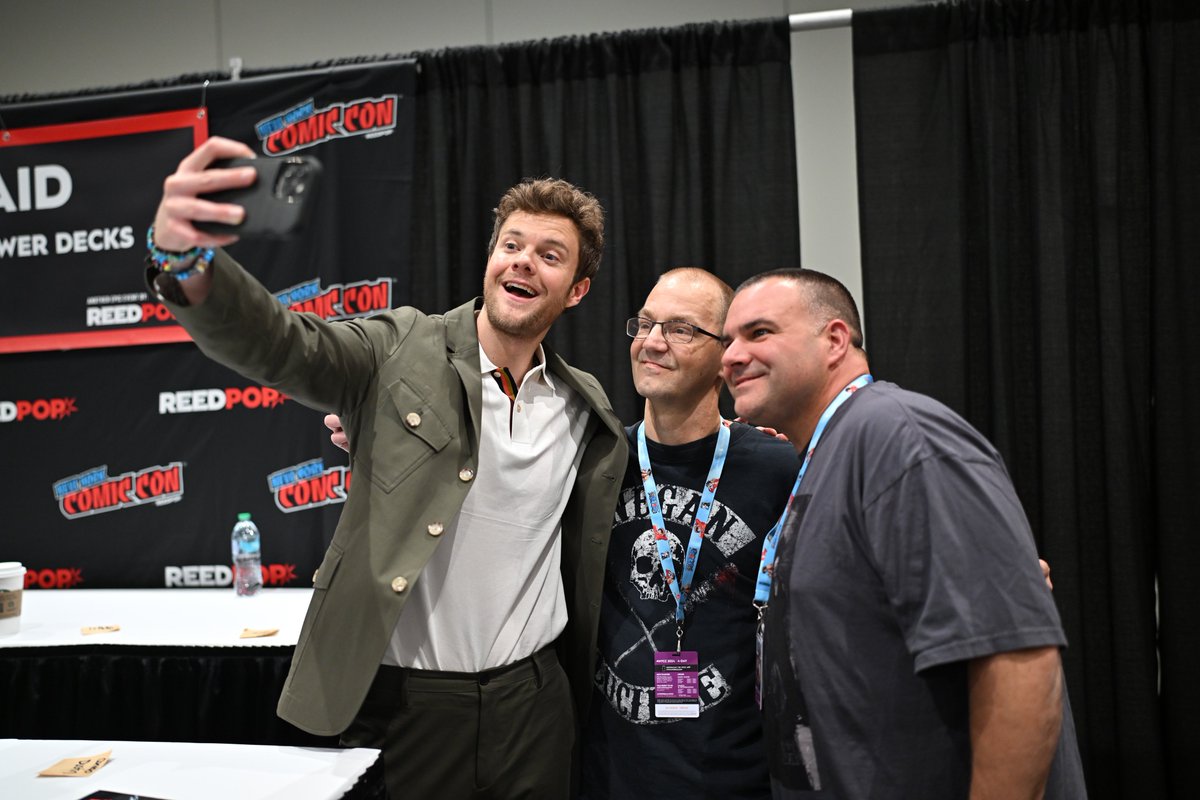 NY_Comic_Con's tweet image. Meet your heroes at NYCC 🤩🖤 Shake hands, get something signed, or take a pic with your favorite film, tv, & voice actors October 9-12. Guests get added to our lineup up until the show, so watch out for updates 👀 Select Autos & Photo Ops are on sale now: nycc.io/photoauto