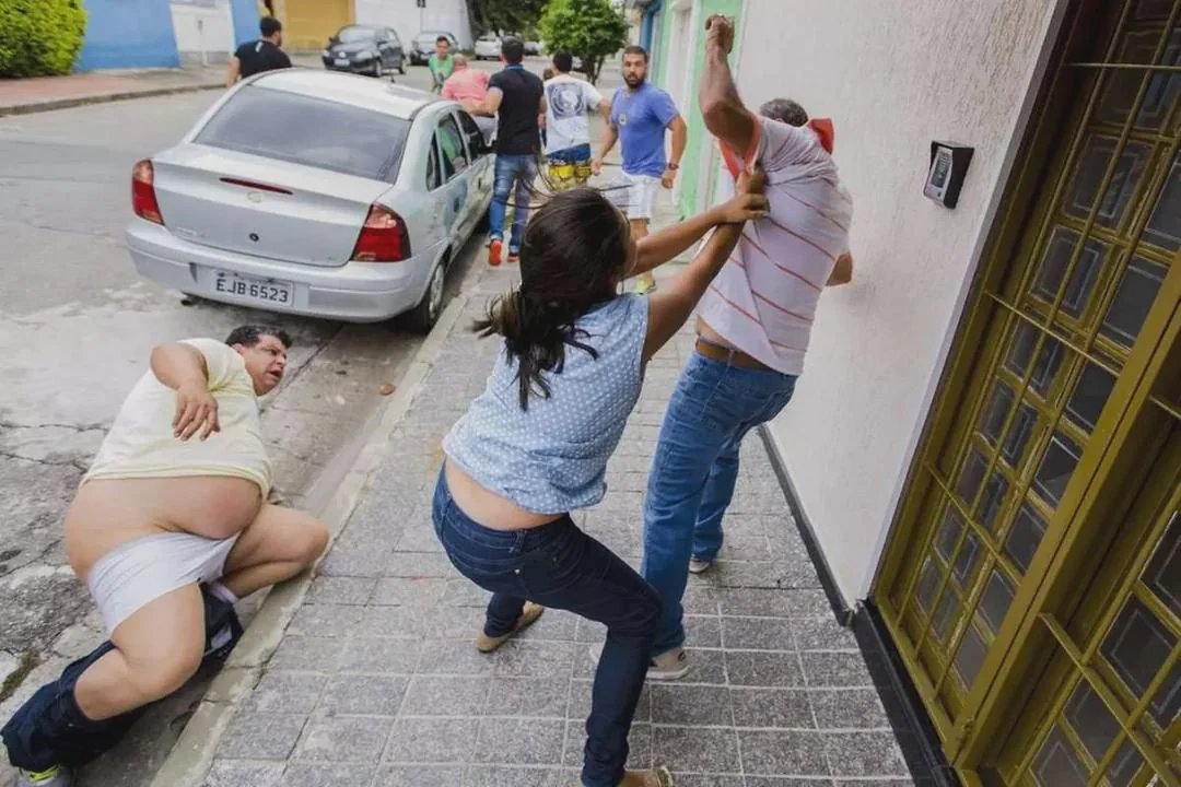 Pre-election for mayor in São Paulo, Brazil.

Oil on canvas.