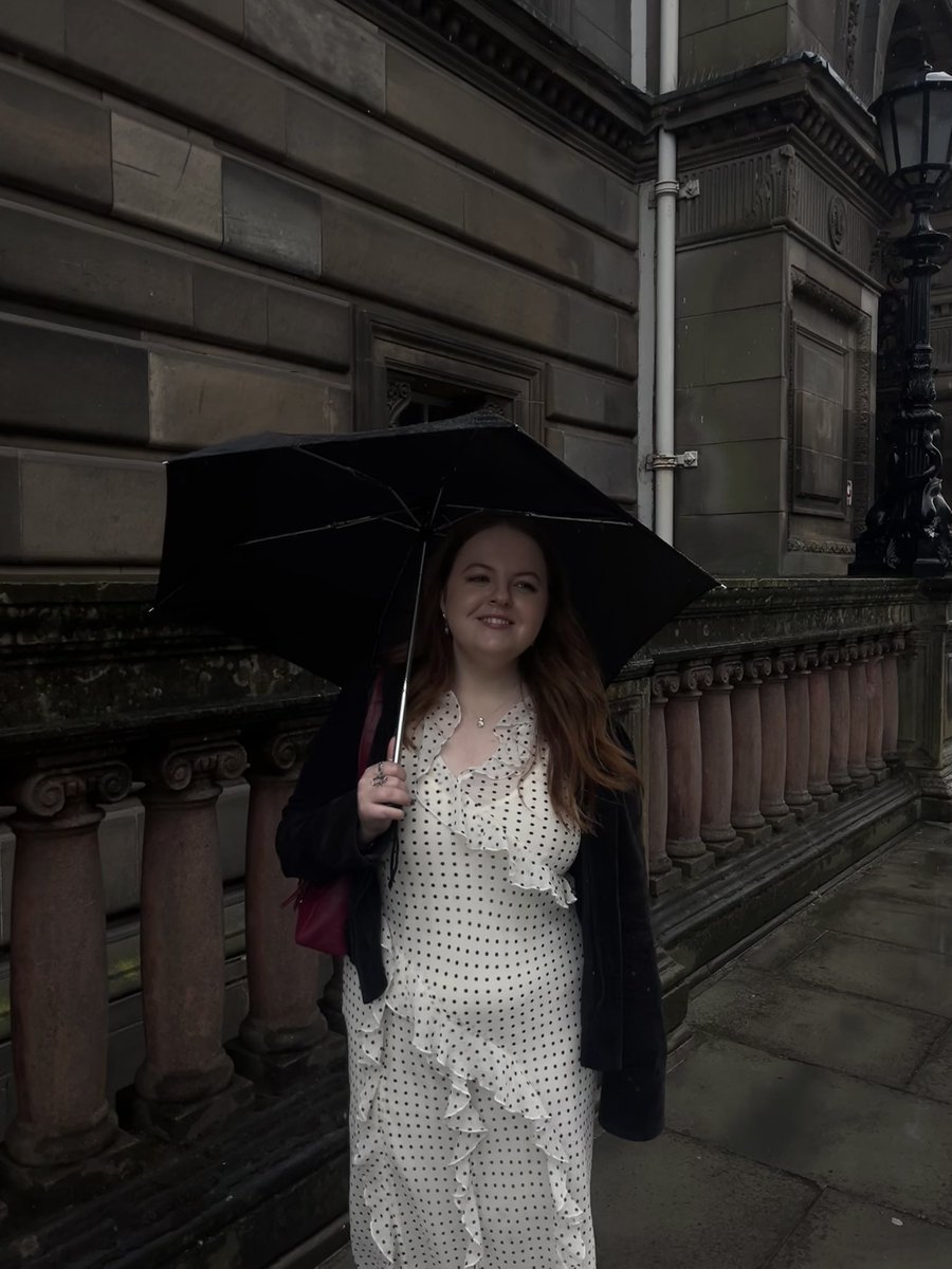 naiwallace's tweet image. A rainy St Swithin’s graduation 🌧️