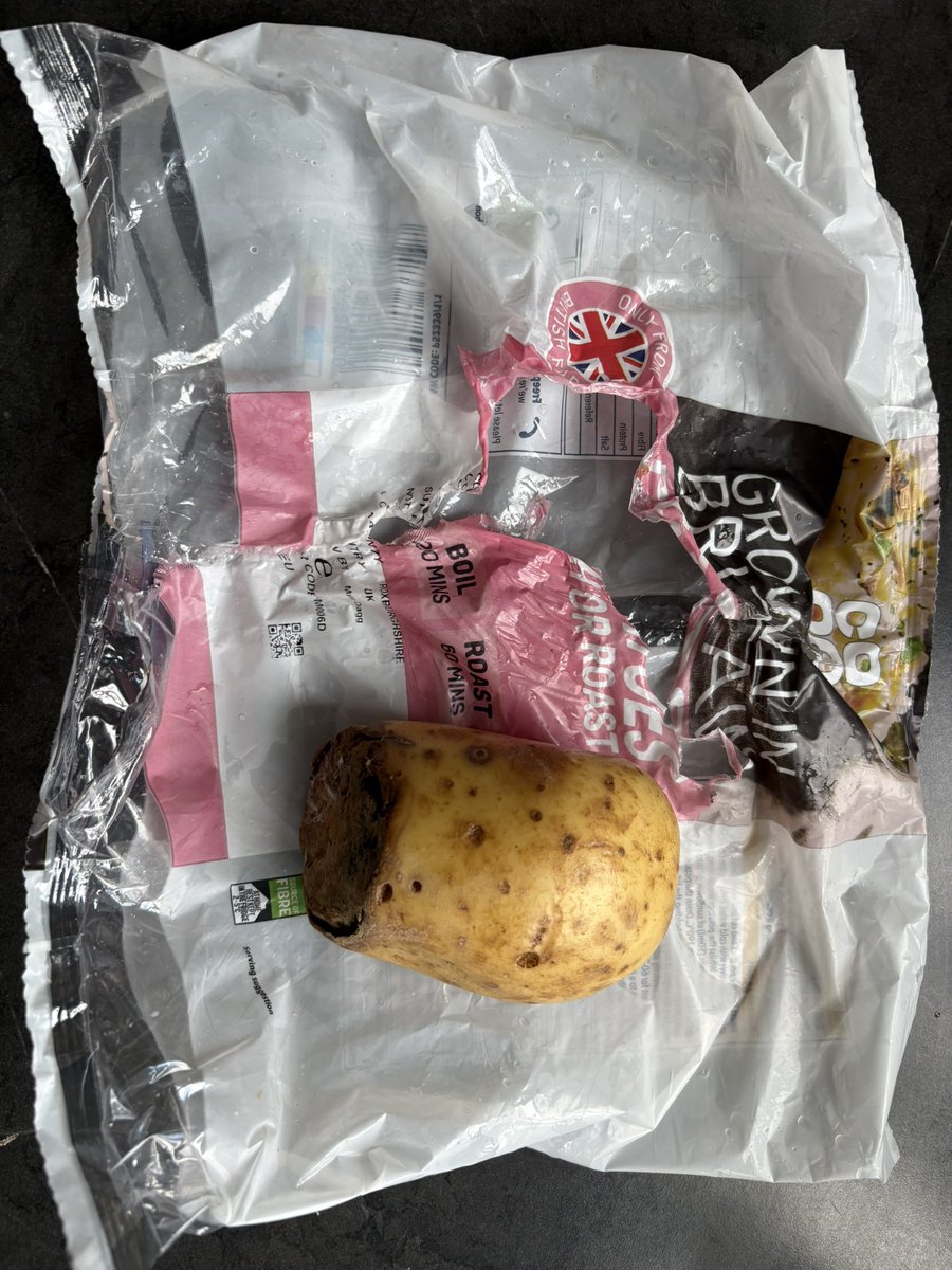 joe_gilly's tweet photo. @coopuk just got these today open them up to find this, not quite what I expected really poor quality https://t.co/ew8NYLh7dI