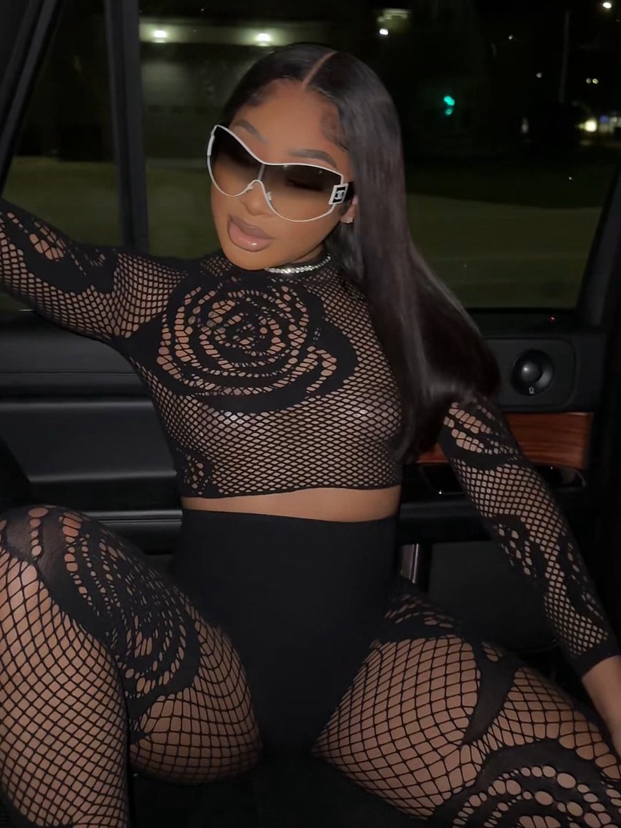 ThePrettiestDee's tweet image. 😈