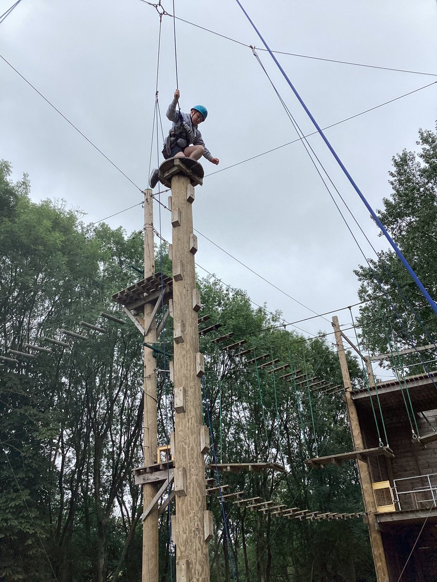 fairwayGLP's tweet image. Year 6 residential…climbing the quad pole! 
💚💚💚
#Fairway #GLP #Year6