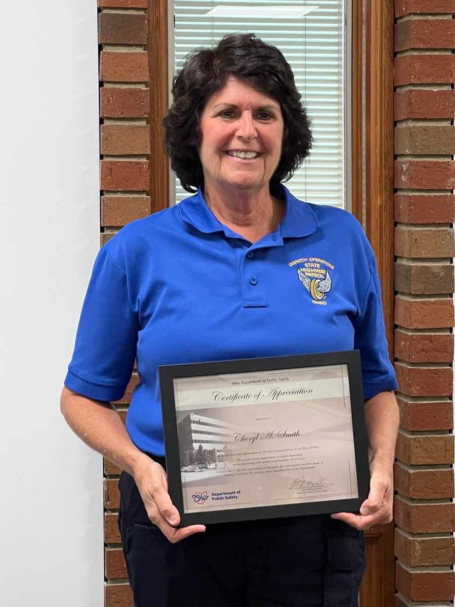 OSHP_NEOhio's tweet image. Congratulations to Dispatcher Cheryl A. Smith, Canfield Post, who was recognized yesterday for her 40 years of service to the state of Ohio! She was presented a certificate of recognition by Patrol Superintendent, Colonel Charles A. Jones.