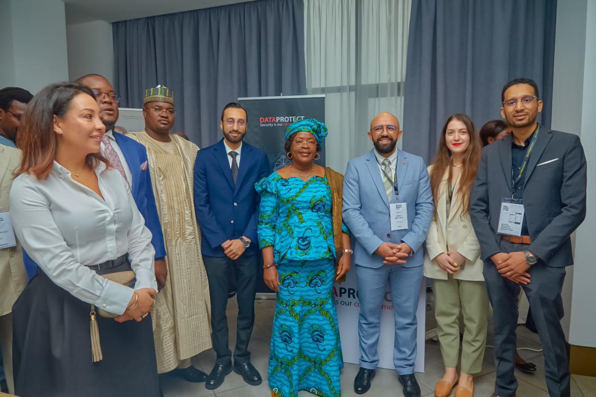 DataProtect_'s tweet image. 🚀 Day One at #AfricaDigitalExpo2025 was a success!

Innovation, ideas &amp;amp; impactful connections 🌍💡
Honored to welcome 🇨🇲 Minister Minette LIBOM LI LIKENG to our booth — a strong symbol of public–private collaboration.

🔒 At #DATAPROTECT, we co-create Africa’s digital future.