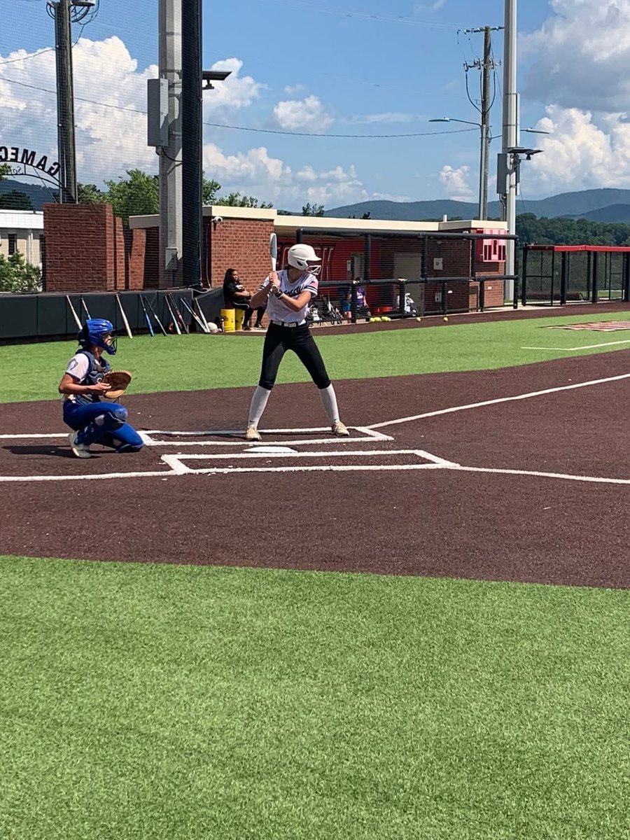 addiehicks_1's tweet image. I wanted to thank @JaxStateSB for hosting such a great camp yesterday! I learned so much and made some new friends! I can’t wait to be back on campus and learn more! @BSherSB @Athletics_2027 @CoachOAllZones