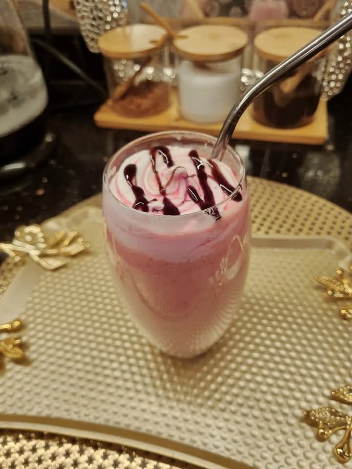 Jeremy Halker (@michellehromlak) on Twitter photo 