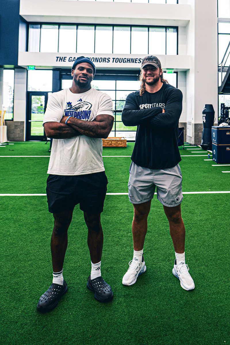 PSU Football legends in the building 👀

→ Tamba Hali, Micah Parsons, Tyler Warren

#WeAre x #MadeInHappyValley