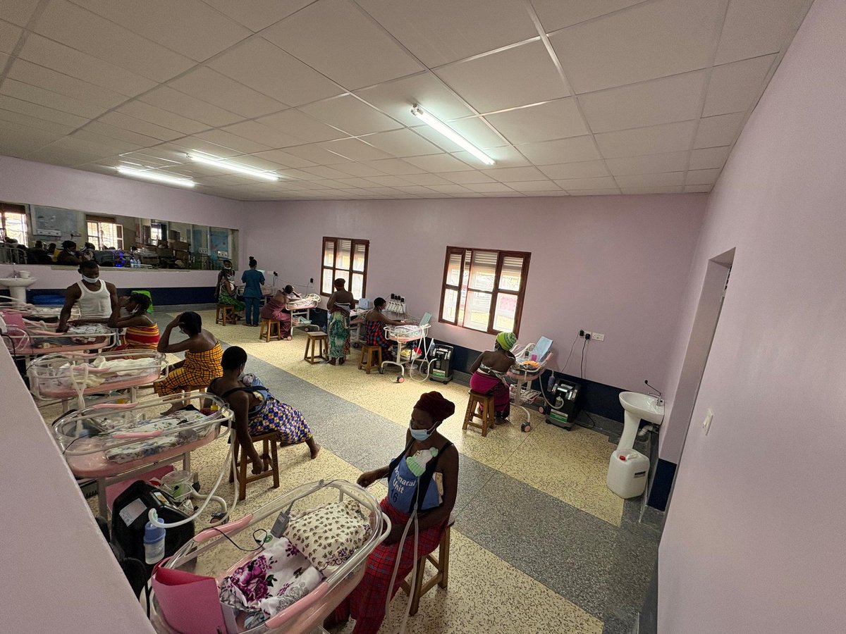 Basalirauni2023's tweet image. #MbaleRRH new Neonatal Unit is open! Now a Level III NICU with 60-bed capacity from 20 thanks to Born on the Edge, Muslim Charity UK, DAK Foundation. Uganda’s first public Human Milk Bank is here too! Let’s keep supporting newborn care. @MinofHealthUG #MOHDelivers
#MOHatwork