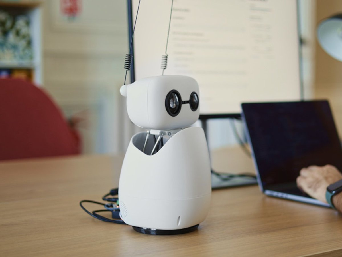 Open-Source Robot Reachy Mini Brings AI to Your Desktop