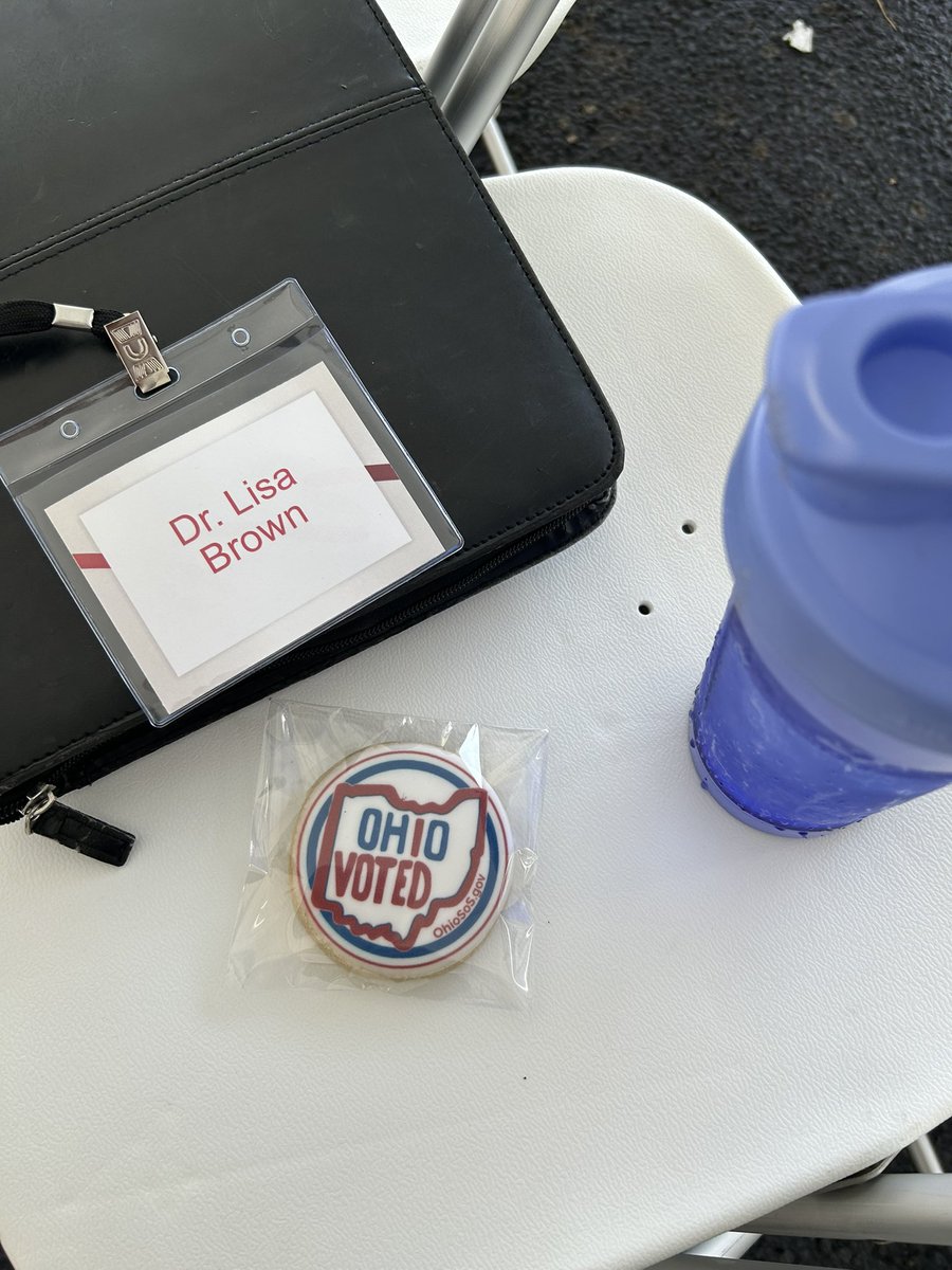 DrRetweets's tweet image. Out here getting my civic and community engagement on at the ribbon cutting ceremony for the new Summit County Board of Elections. #AdultEducation #DataDisaggregation 😇#doingbusiness #doingpolitics 🗳️ 86 degrees out here.🥵