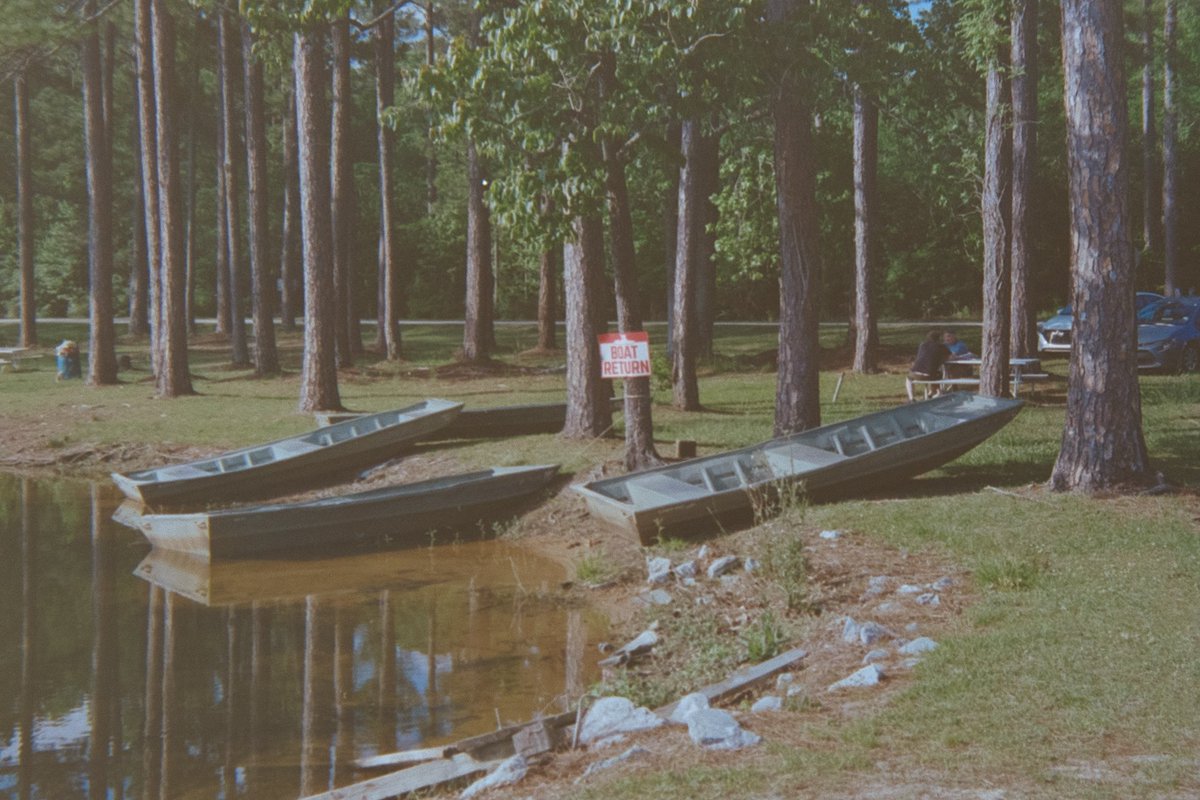 SurplusCovey's tweet image. Here is some photos my buddy Mace.exe took on our trip to Georgia. With an old film camera.
There is my buddy John, Tiger_dos, ILikeTanks and myself and my fiance in the background.