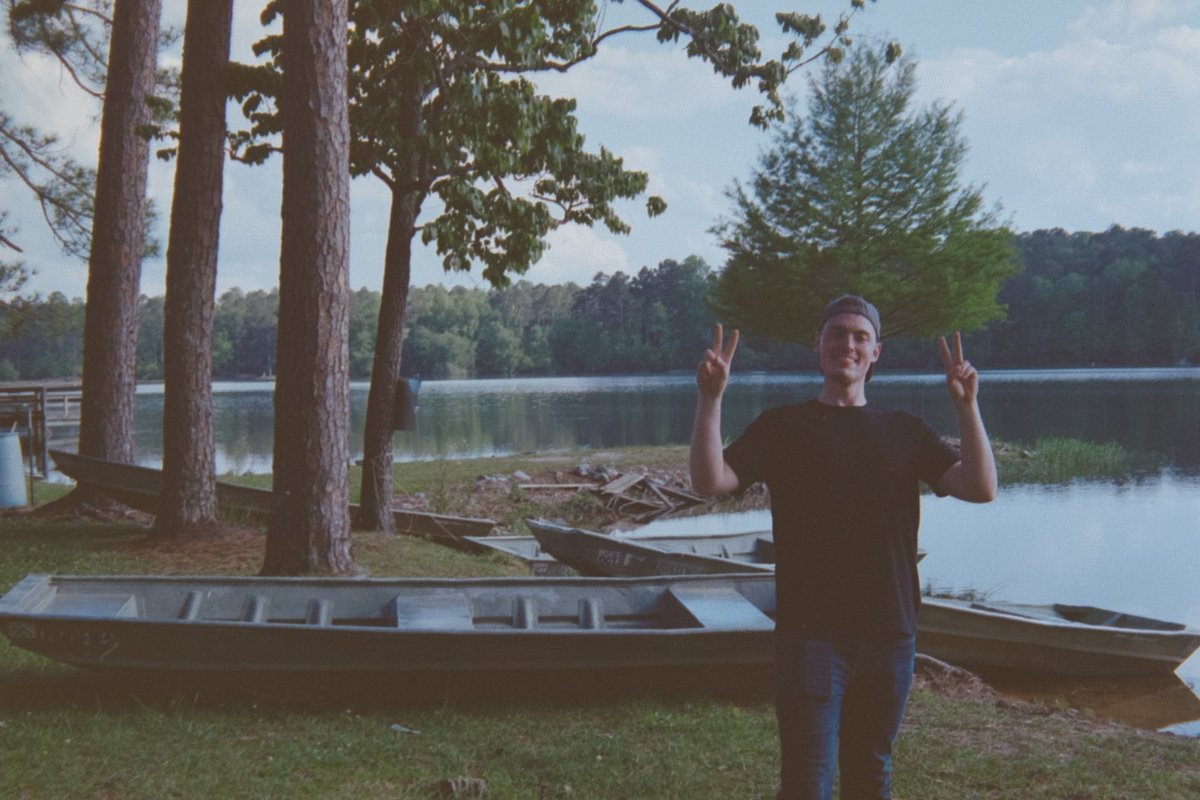 SurplusCovey's tweet image. Here is some photos my buddy Mace.exe took on our trip to Georgia. With an old film camera.
There is my buddy John, Tiger_dos, ILikeTanks and myself and my fiance in the background.