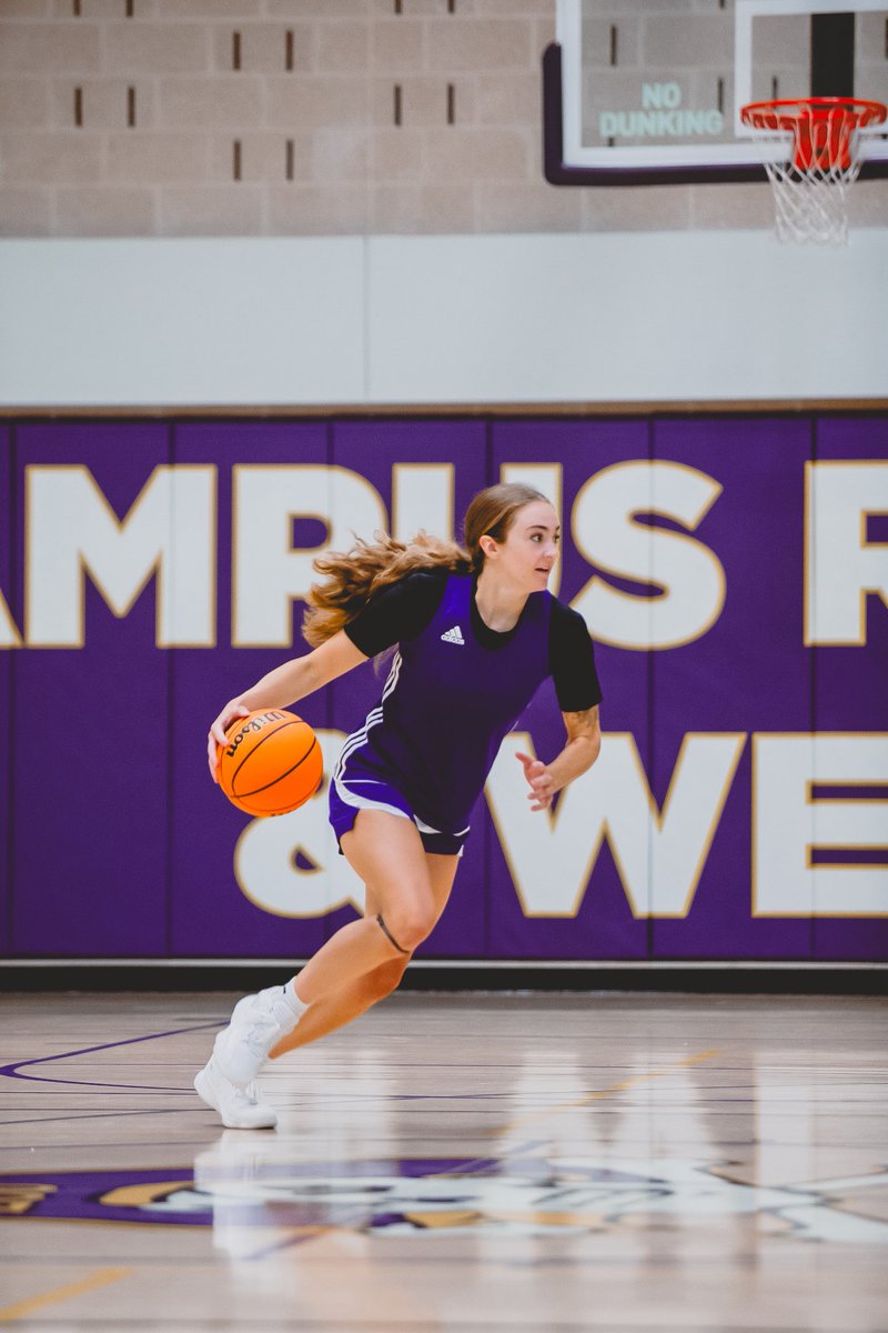 ECUWBB's tweet image. Excuses are the crutches of the uncommitted
#FAB 🏴☠️
