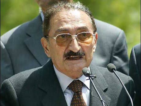 Ceketiyle geldi Ceketiyle gitti Ruhun şad olsun Karaoğlan.