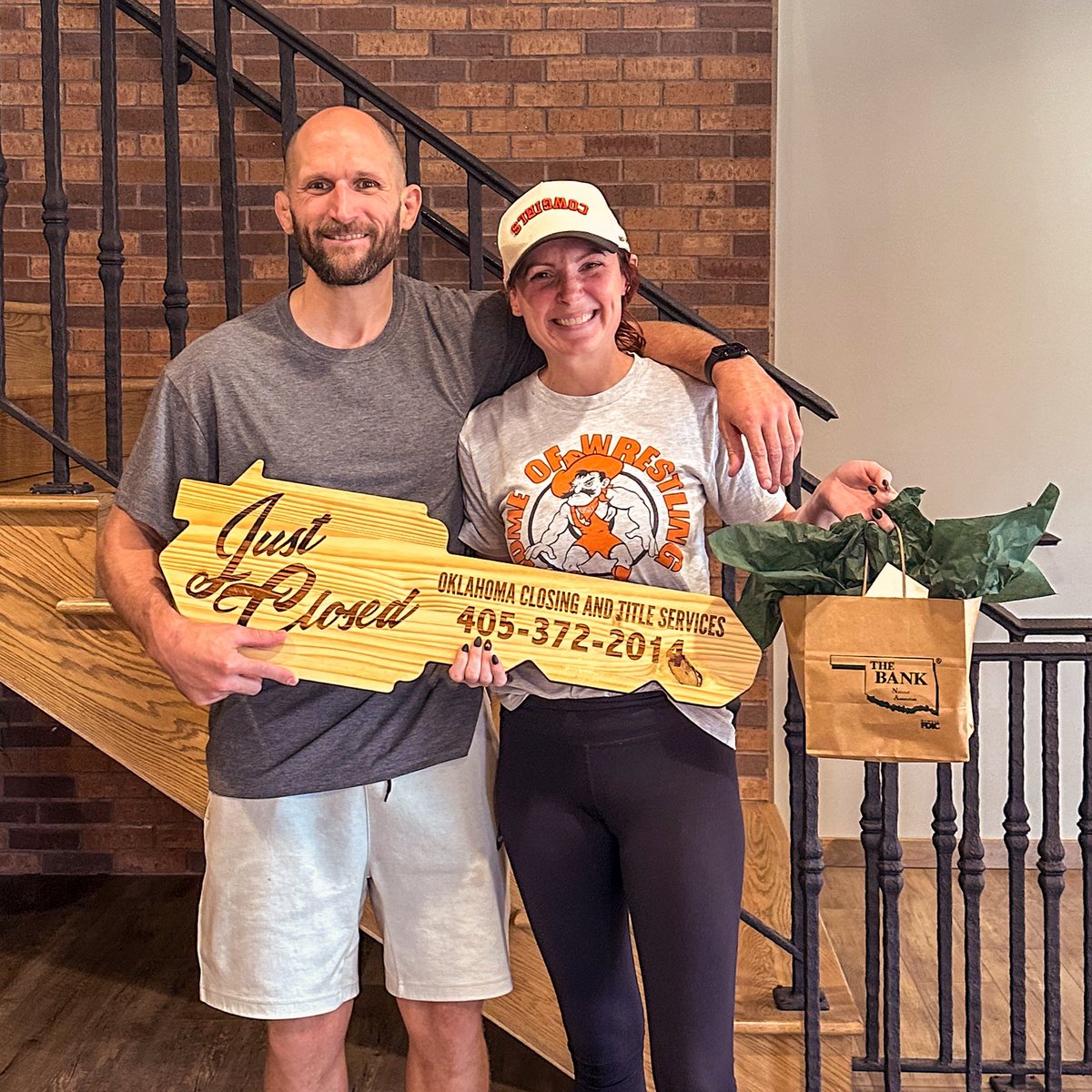 Rebecca_Roper_'s tweet image. We did it — officially Okies! 🧡🏡 Closed on our new home in Stillwater today!
Huge thank you to Bill & Jamie at The Bank N.A. - Stillwater for making the financing process so smooth, and to Julie Anne Bahl with RE/MAX for being the MVP of house hunting and helping us land the…