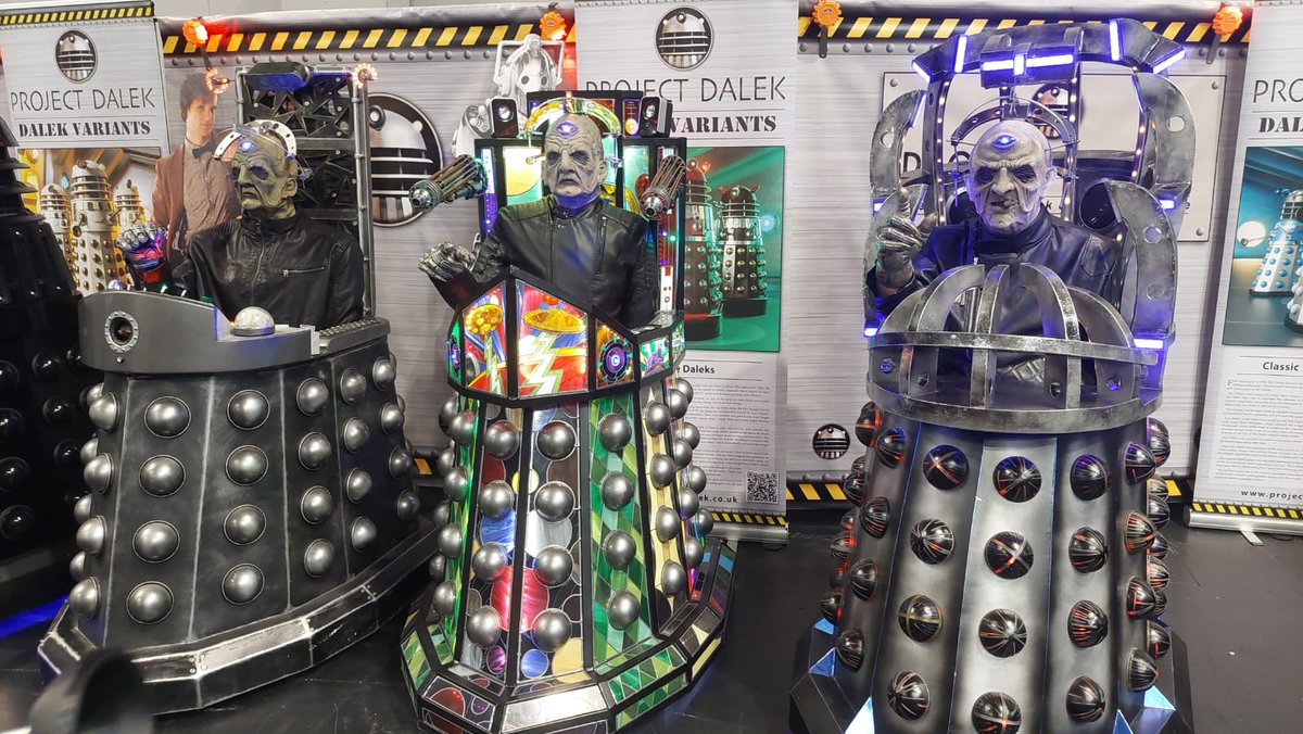 Dadros3's tweet image. #Davros took all 3 of himself to Comiccon Midlands and had a wonderful time.
If you are thirsty for more, then come along to Fleetwood Community Comiccon on Sunday, and I'll secretly let you all in for FREE so you can meet us all with Dalek Dominic.