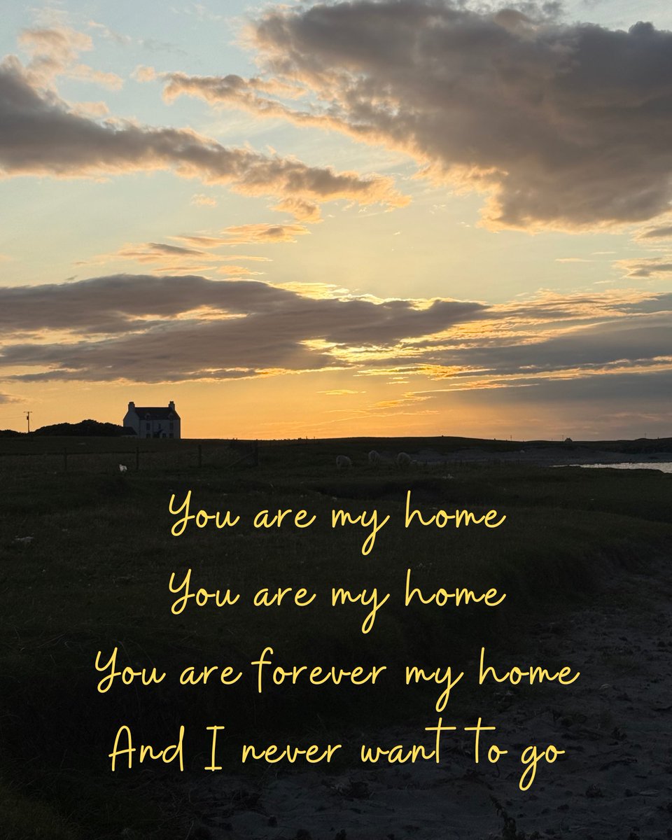 AHH so excited to announce that my next single ‘Home’ is OUT on 25th July ☀️🏠

I wrote this song about my family and memories growing up 💜 Pre-save now! livdawn.ffm.to/home

#newmusic #singersongwriter #scotland #scottishmusic #popmusic #home #folkpopmusic