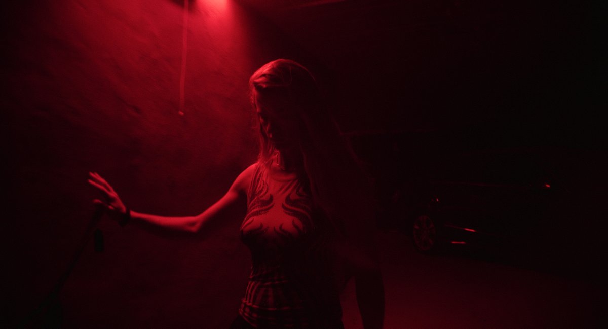 mubiuk's tweet image. A Locarno prizewinner, Kurdwin Ayub’s confidently provocative film grapples with a stifling, ultra-rich realm where freedom shimmers like a desert mirage.
MOON is now streaming.