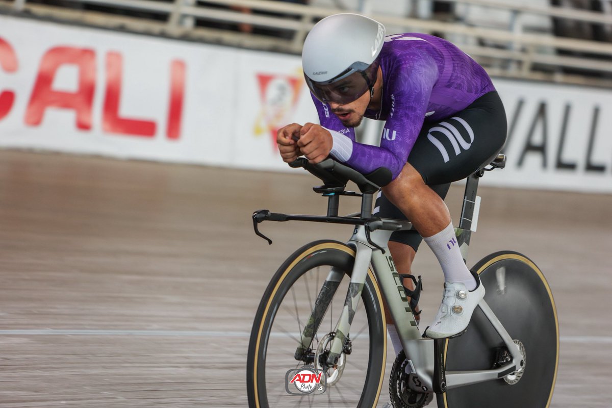 ADN Cycling (@adncycling) on Twitter photo ⏱️ 2:11:96 el tiempo de Jonathan Guatibonza ganador del Prólogo de 2 kilómetros en el inicio de la Vuelta al Valle que se dio en el Velódromo Alcides Nieto Patiño.
😱 54.96 KM/H
📸 <a href="/edergarces/">eder garces</a>
<a href="/sistecredito/">prueba sistecredito</a> 👌 ⏱️ 2:11:96 el tiempo de Jonathan Guatibonza ganador del Prólogo de 2 kilómetros en el inicio de la Vuelta al Valle que se dio en el Velódromo Alcides Nieto Patiño.
😱 54.96 KM/H
📸 <a href="/edergarces/">eder garces</a>
<a href="/sistecredito/">prueba sistecredito</a> 👌