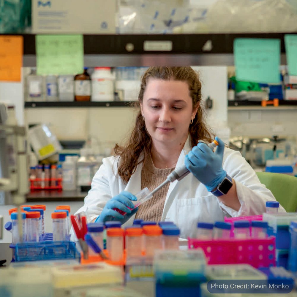 pennbioeng's tweet image. From Penn to @Rice_BIOE, Swingle’s leap from PhD to tenure-track is big and she’s taking women’s health research with her. Her work in mRNA delivery for pregnancy complications like pre-eclampsia began at @PennEngineers. Now she’s building the future.
🔗 bit.ly/44LSYVQ