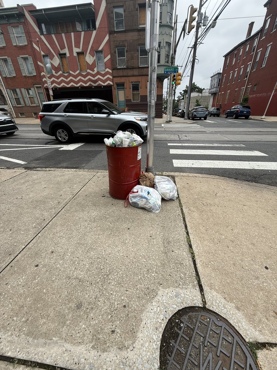 YaFavTrashman's tweet image. Ya Fav Trashcan in full effect