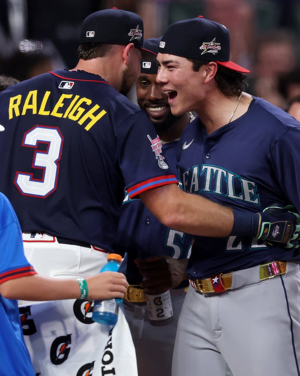 NCAABaseball's tweet image. That’s “Big Dumper the CHAMP” to 🫵😤🏆
2025 HR Derby Champ is none other than @FSUBaseball alum and current Seattle catcher, Cal Raleigh!!
#NCAABaseball x 📸 @Mariners