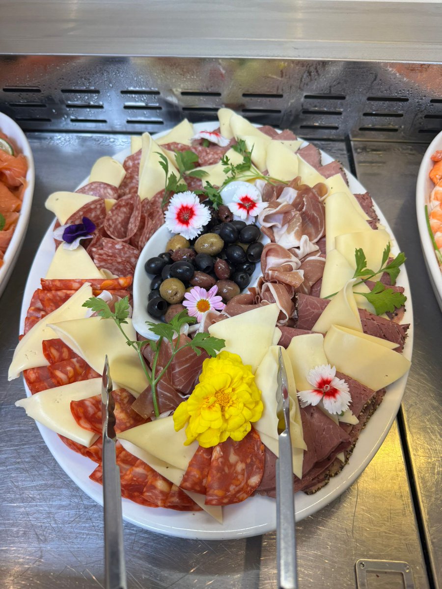 Our chefs have been showcasing their talents at recent Club Majors and special events — and there’s no better spot to enjoy a hearty lunch than on the veranda overlooking the course.