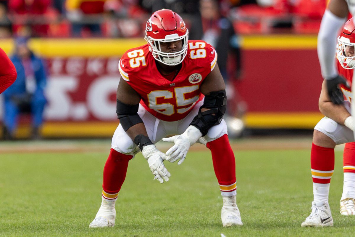 The Fantasy Source (@fantasysource_) on Twitter photo REPORT: <a href="/Chiefs/">Kansas City Chiefs</a> and guard Trey Smith agree on a 4 year / $94M extension ($70M guaranteed) REPORT: <a href="/Chiefs/">Kansas City Chiefs</a> and guard Trey Smith agree on a 4 year / $94M extension ($70M guaranteed)