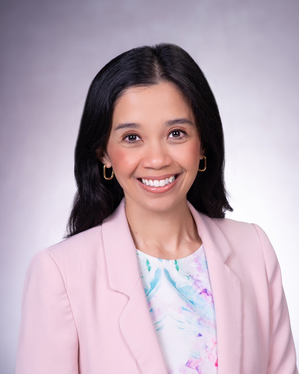 Regulatory Affairs Specialist for the UofL Clinical Trials Unit, owner of Squeegee Squad Louisville-Frankfort and Online MBA student Kristina Cabañez-Winner proves compassion and ambition can thrive in the same heartbeat. #UofL #UofLBiz #HereAndBeyond #MBA business.louisville.edu/prescribing-pr…